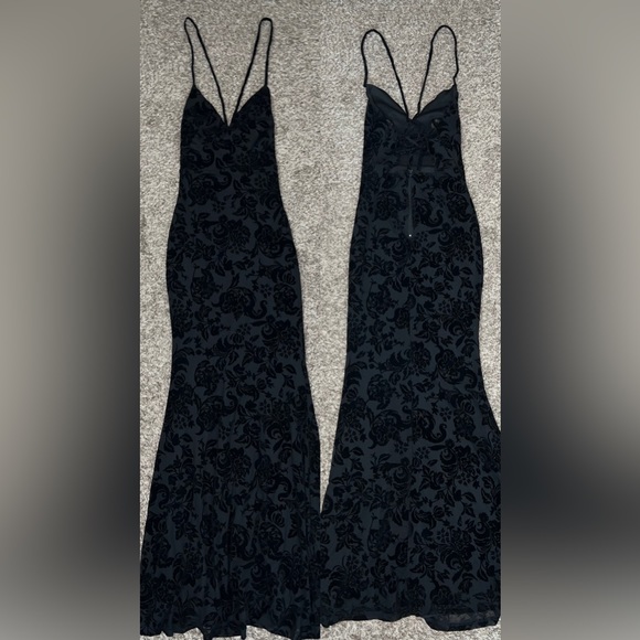 Windsor Dresses & Skirts - Stretchy material